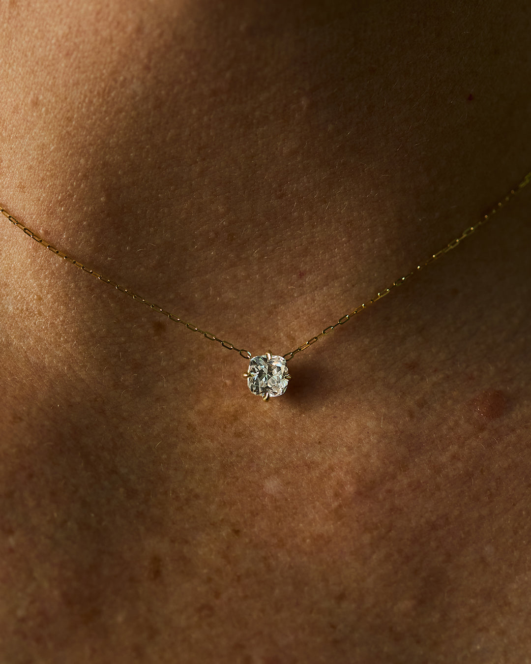 Cushion Diamond Pendant/Halsband